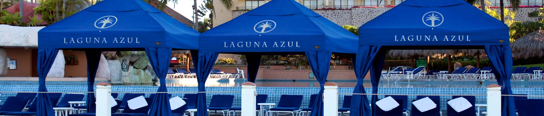 брандирани тъмно сини луксозни шатри Bungalow® Cabana